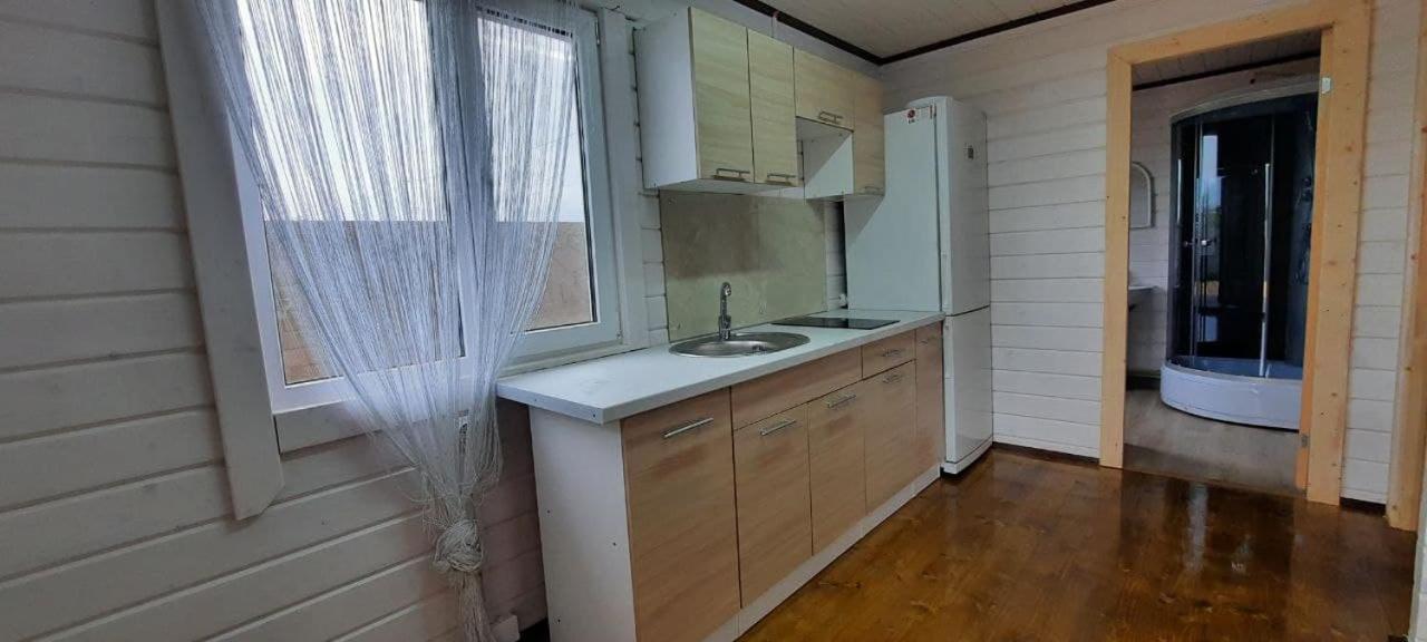 новый дом целиком 800м от моря за городом в тихом уютном месте Apartment *